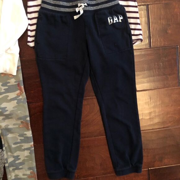 Joggers , shirt and jacket bundle - Picture 5 of 11